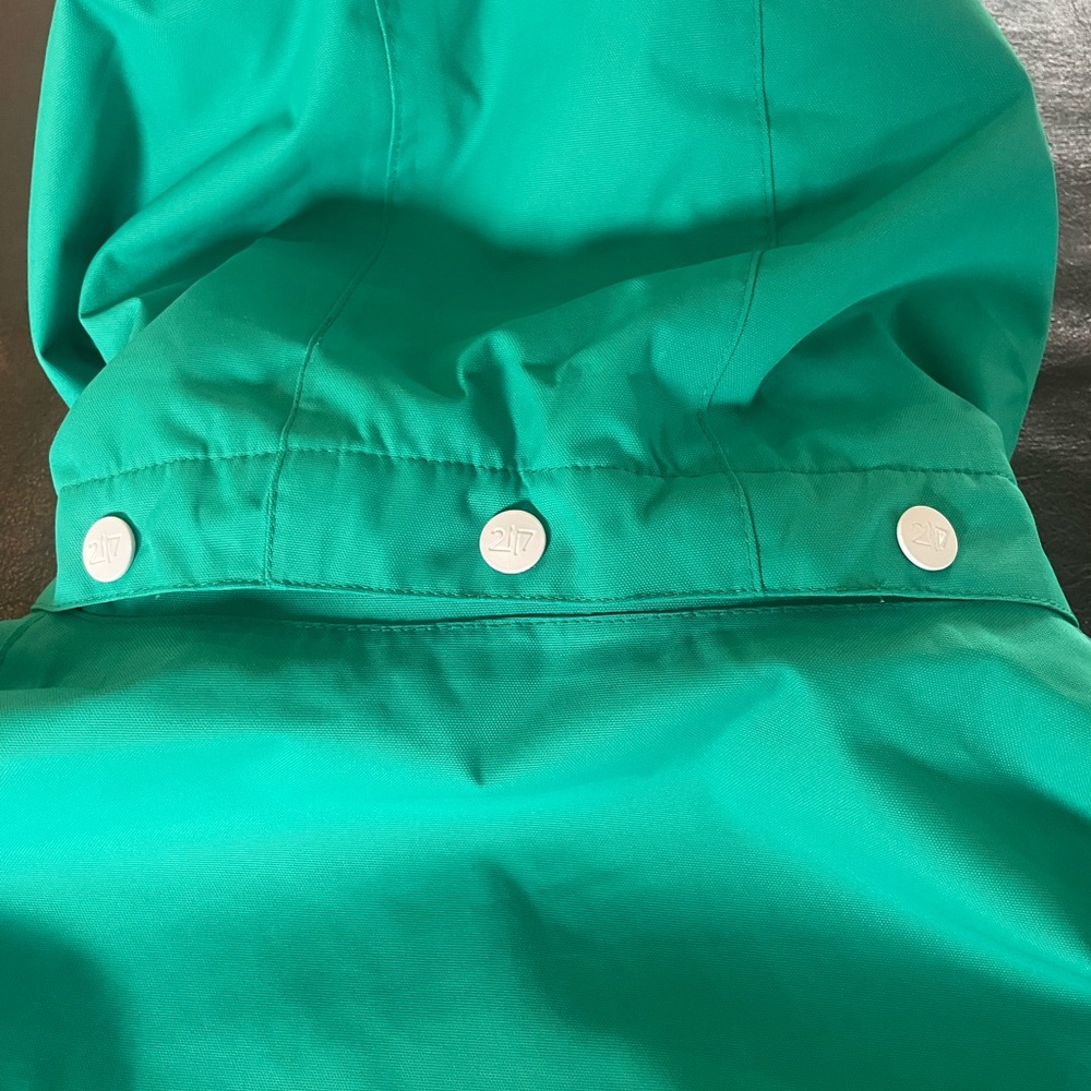 Snowboarding Jacket - image 6